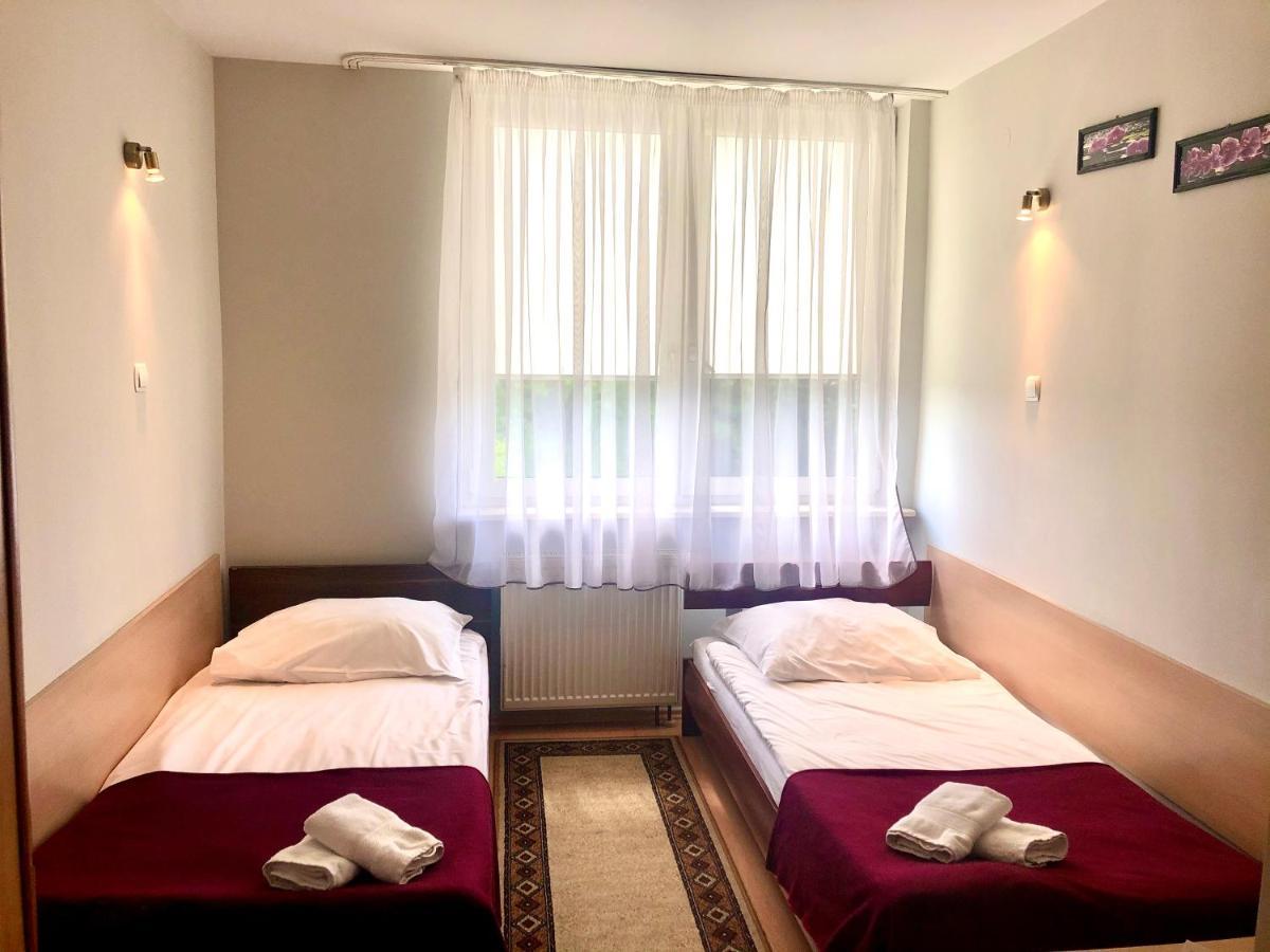 Sosnowe Zacisze Hotel Kleosin Екстериор снимка